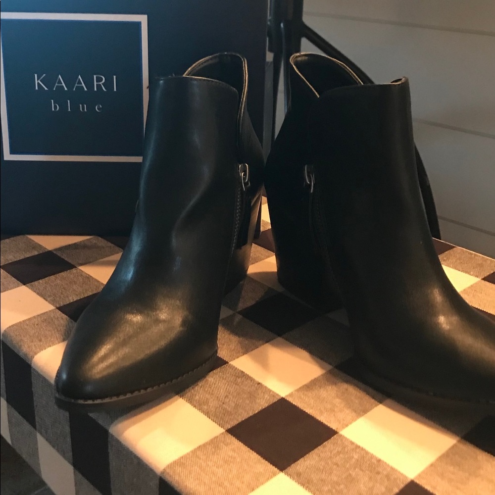 Kaari Blue  black booties